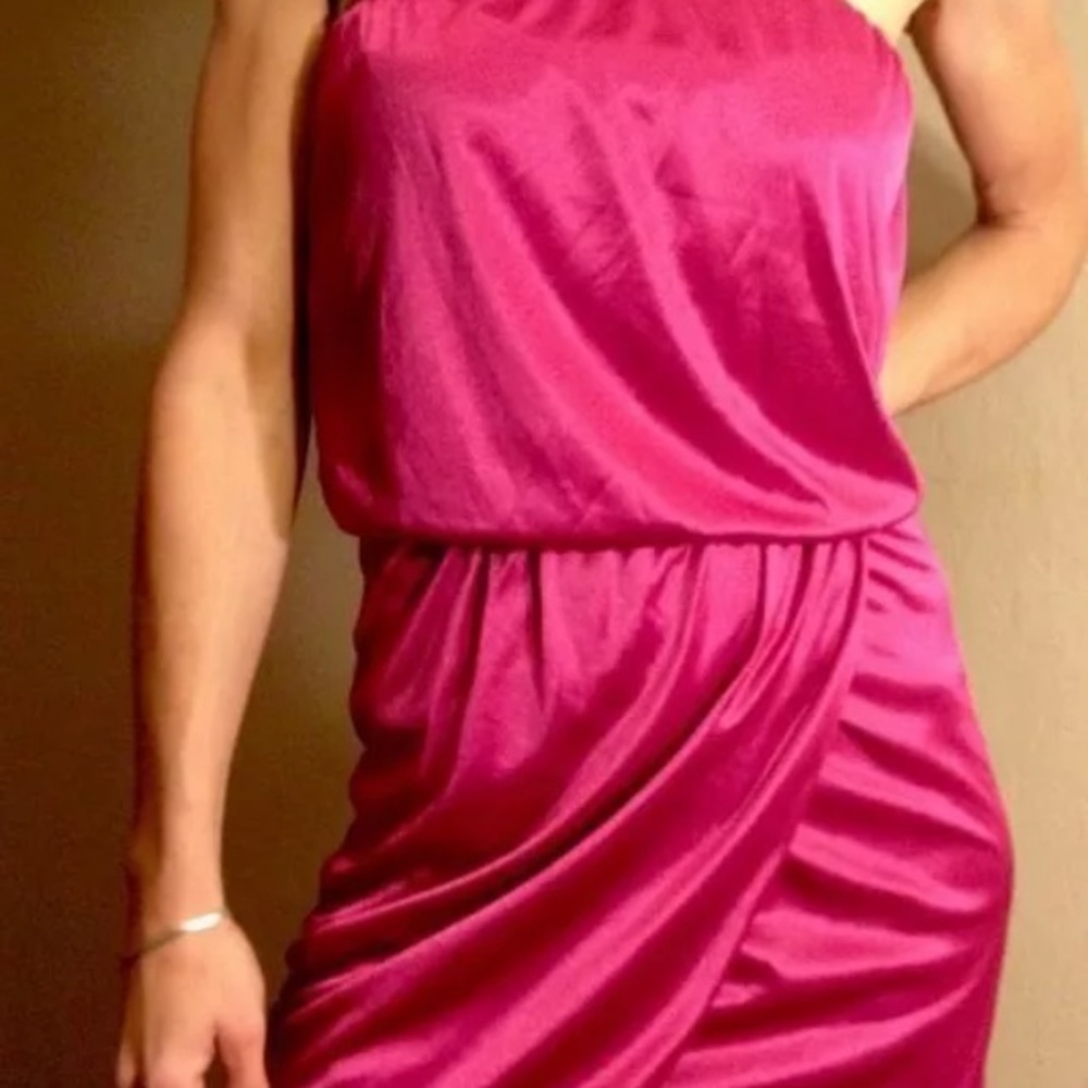 (B93) strapless magenta mini dress SPEECHLESS XS